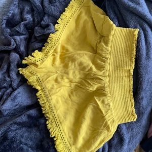 Frill shorts